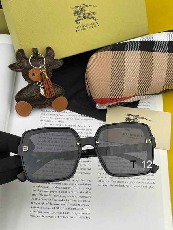 Burberry Sunglasses 426